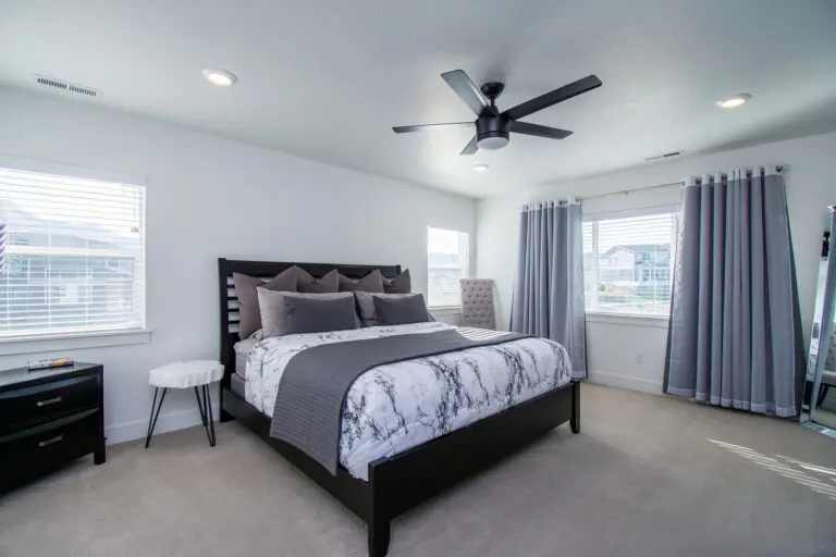 real estate 6846362 1920